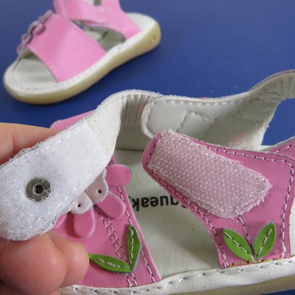 Pink Floral Daisy Faux Leather Sandals (Uniquely Squeaky) Size 19 - Picture 5 of 10